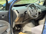 Toyota Prius-11
