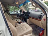 Toyota Land Cruiser-6