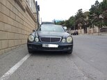 Mercedes E 220-1