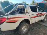 Mitsubishi L200-21