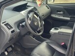 Toyota Prius V-10