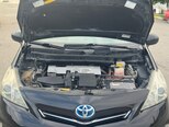 Toyota Prius V-9