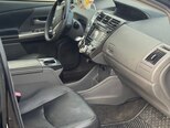Toyota Prius V-6