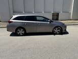 Toyota Auris-5