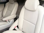 Kia Carnival-10