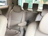 Kia Carnival-11