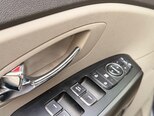 Kia Carnival-8
