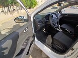 Hyundai Accent-13