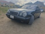 Mercedes E 240-6