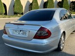 Mercedes E 270-12
