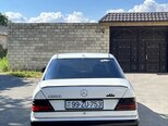 Mercedes 200 E-2