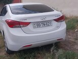 Hyundai Elantra-2