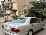 Mercedes E 240-7