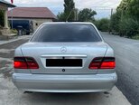 Mercedes E 280-5