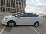 Toyota Prius V-8