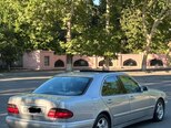 Mercedes E 240-2