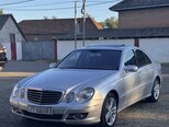 Mercedes E 220-1