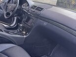 Mercedes E 220-11
