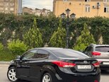 Hyundai Elantra-5