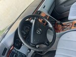 Mercedes E 200-5