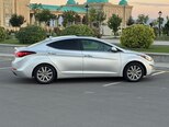 Hyundai Elantra-6