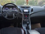 Hyundai Elantra-12