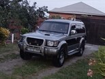 Mitsubishi Pajero-1