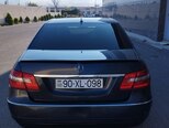 Mercedes E 220-2