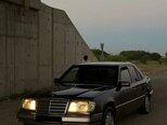 Mercedes 220 E-2