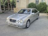 Mercedes E 220-4