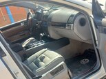 Volkswagen Touareg-10