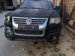 Volkswagen Touareg-1