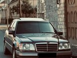 Mercedes 220 E-8