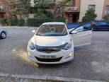 Hyundai Elantra-4