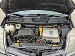 Toyota Prius-13