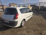 Renault Grand Scenic-6
