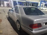 Mercedes E 230-4
