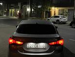Hyundai Elantra-8