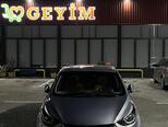 Hyundai Elantra-1