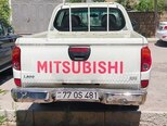 Mitsubishi L200-2
