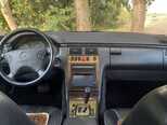 Mercedes E 320-11