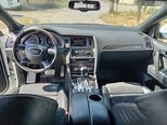 Audi Q7-3