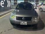 Volkswagen Passat-1