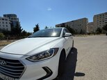 Hyundai Elantra-4
