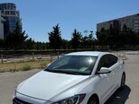 Hyundai Elantra-12