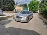 Mercedes E 220-4
