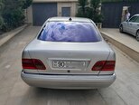 Mercedes E 220-13
