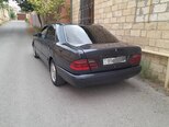 Mercedes E 220-2