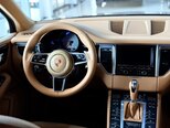 Porsche Macan S-8