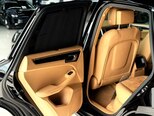 Porsche Macan S-12